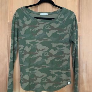 Camoflage long sleeve